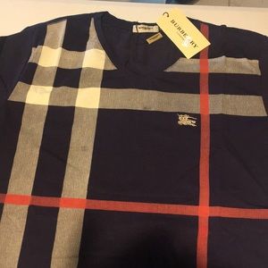 Burberry Vee neck tee